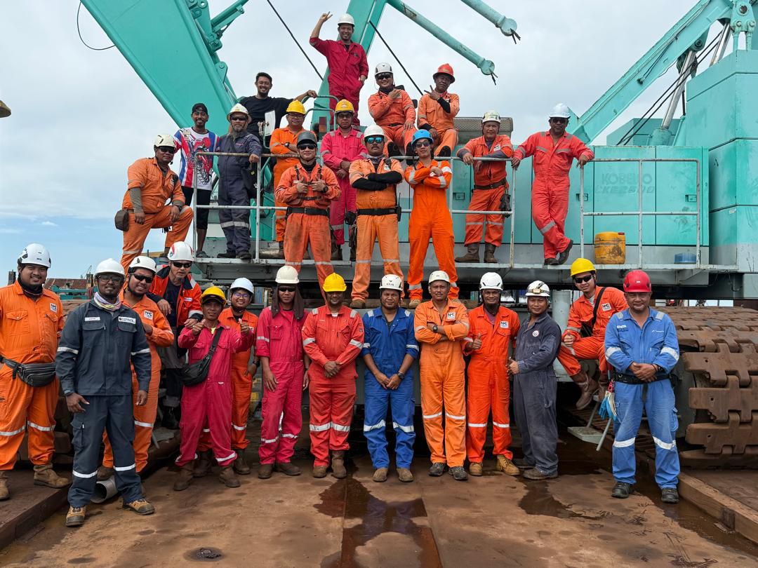 Offshore operations crew on site